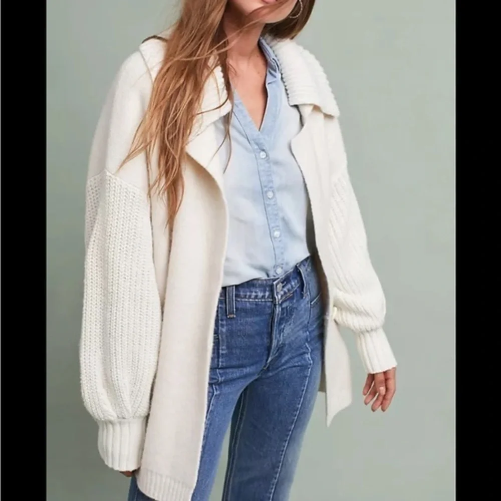 Anthropologie woman’s oversized chunky white sweater small